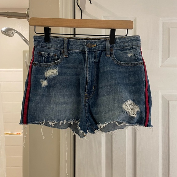 Abercrombie & Fitch Pants - Abercrombie &Fitch Zoe Denim Distressed Women's Shorts with Red Stripe size 6/28